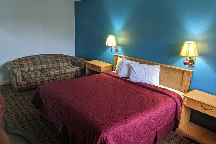 Room 8 of 21