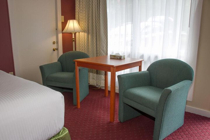 Room 28 of 72