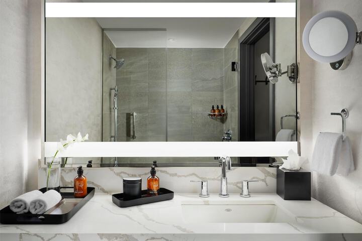 Hotel Alpenrock Breckenridge Curio Collection by Hilton