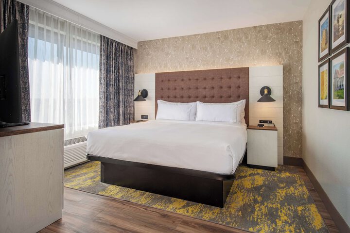 Doubletree by Hilton Monroe Township Cranbury