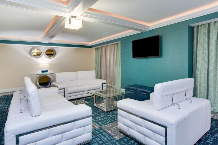 Room 22 of 43