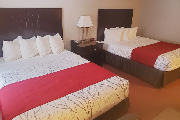 Blackstone Lodge & Suites