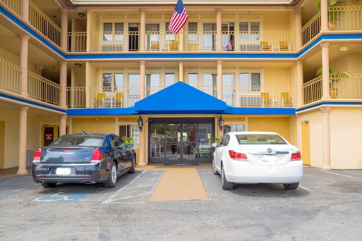 Hotel 2 of 42