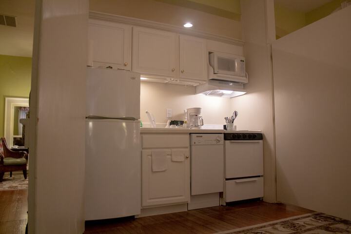 Inn at Lincoln Square