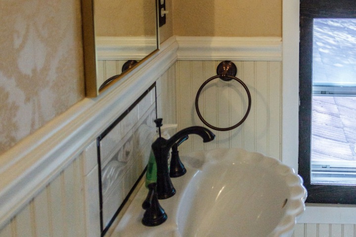 Room 173 of 223