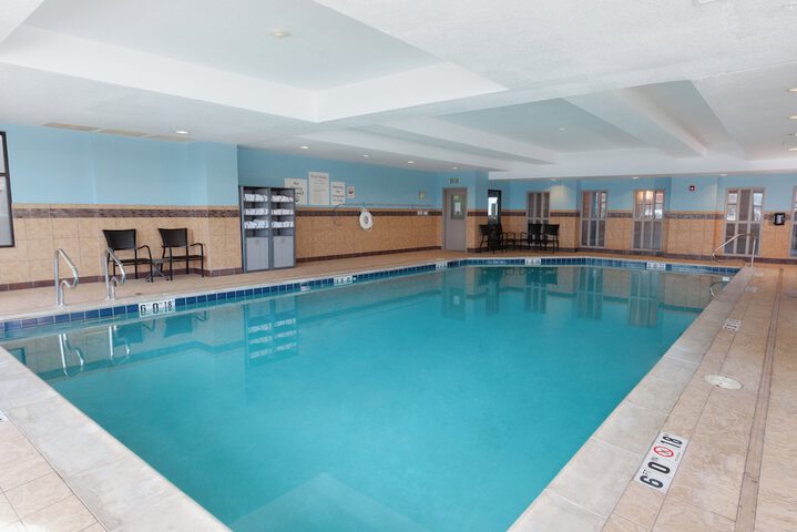 Holiday Inn Express & Suites Logan by IHG