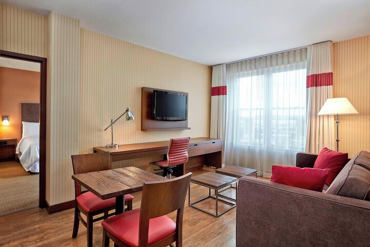 Room 10 of 18