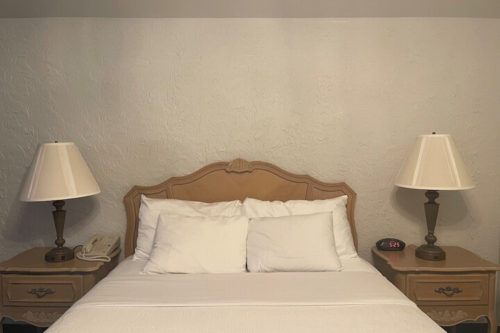 Room 22 of 105