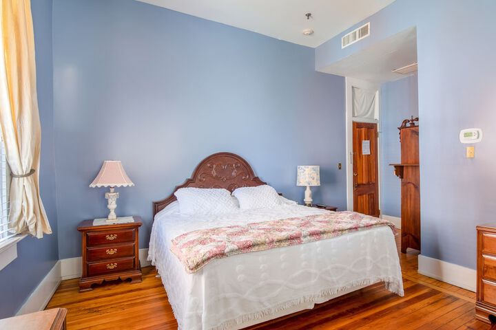 Room 14 of 48