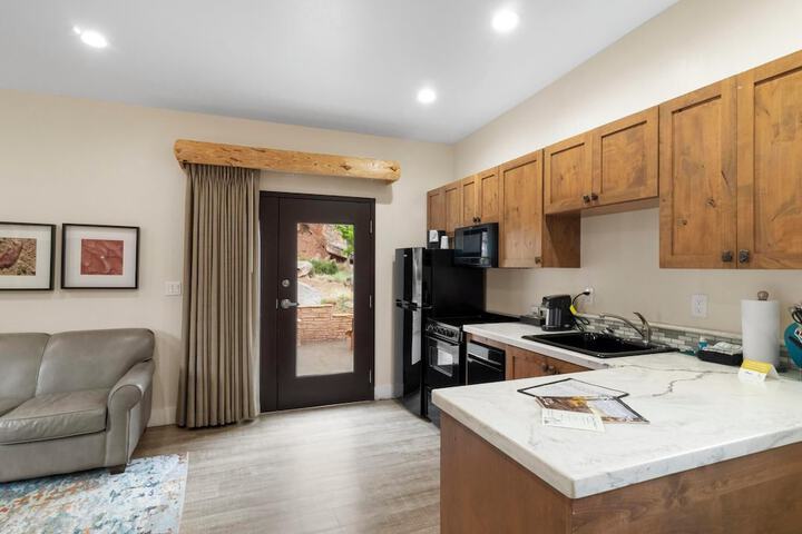 Bluff Dwellings Resort