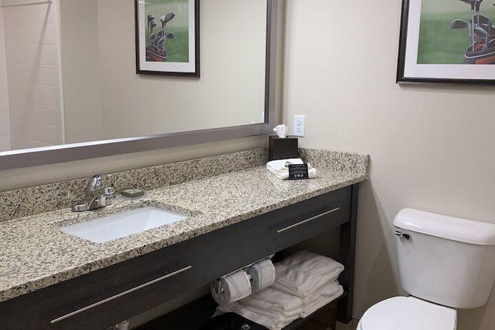 Little Crow Hotel & Conference Trademark by Wyndham