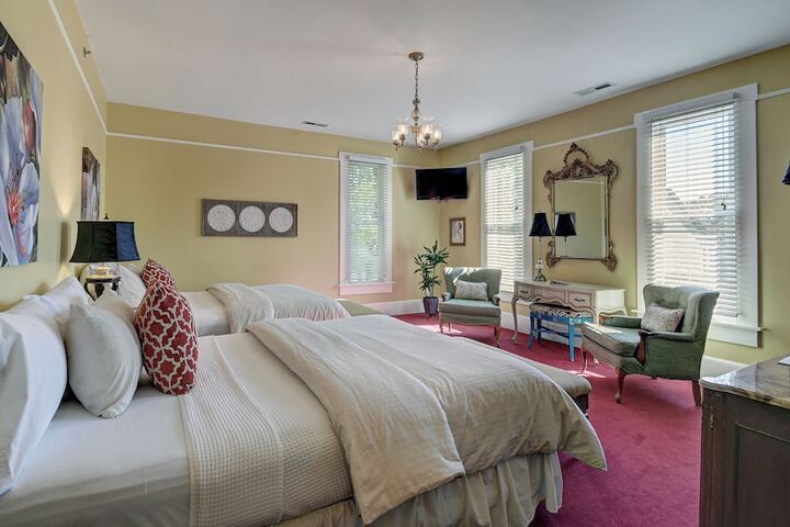 Room 41 of 76
