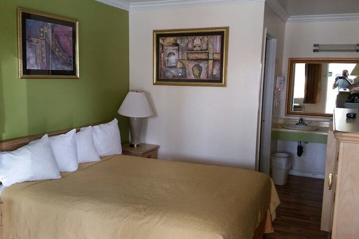 Kelseyville Motel