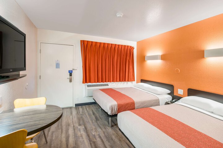 Motel 6 Williams CA