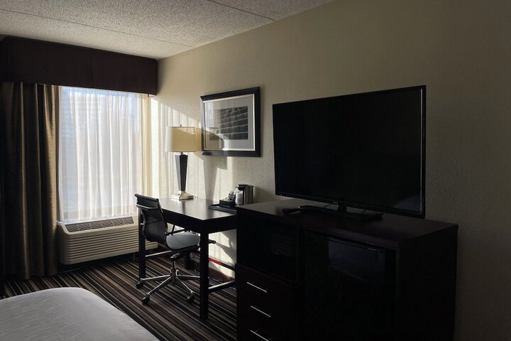 Room 17 of 40