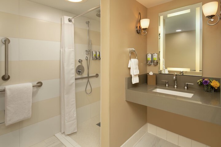 Staypineapple Hotel Rose, Downtown Portland
