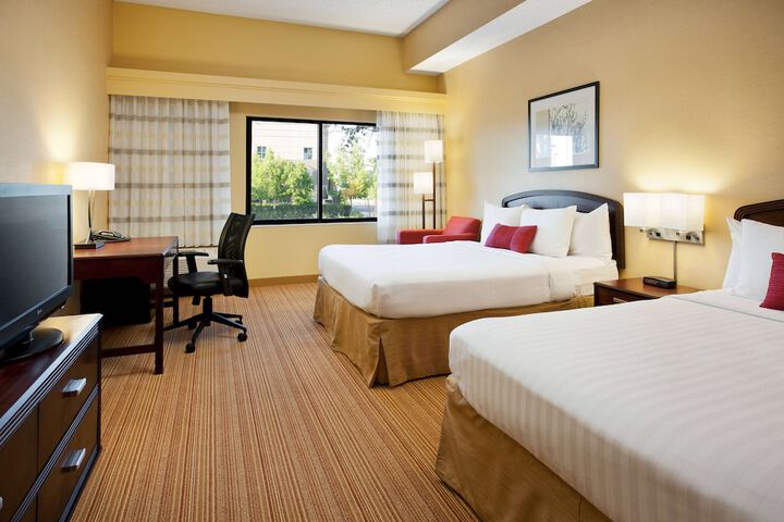 Room 16 of 32