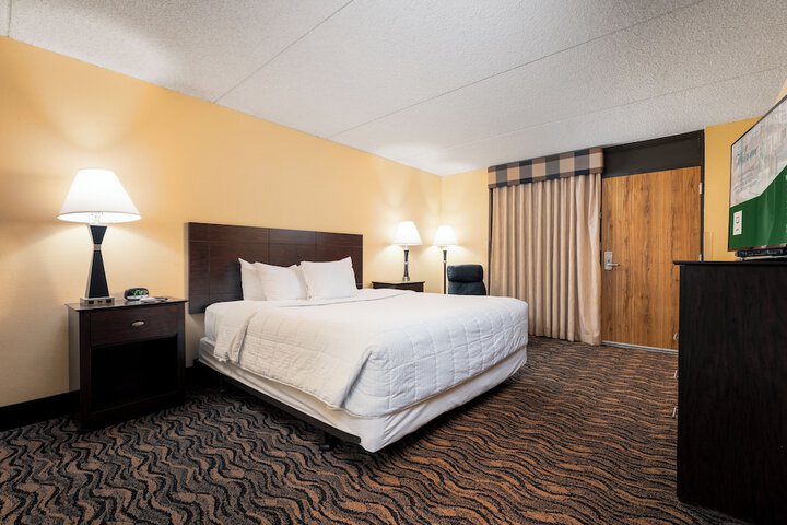 MCM Grande Hotel FunDome Odessa