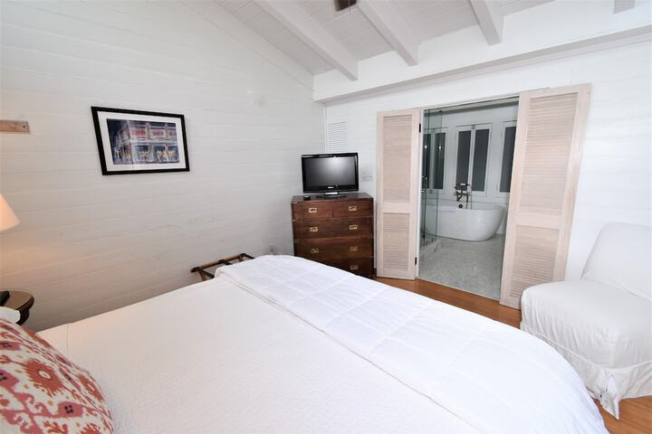 Room 52 of 259