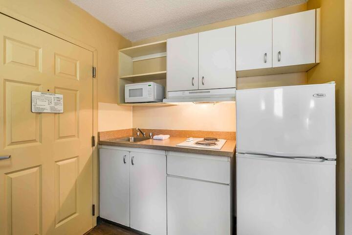 Room 17 of 25