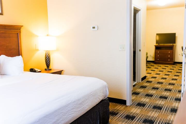 Country Inn & Suites by Radisson Helen, GA