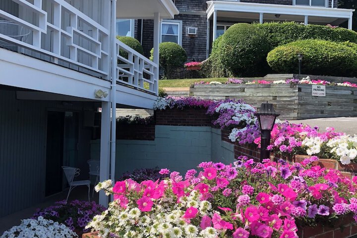 Hotel Exterior 70 of 75