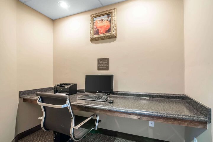 Comfort Inn Apalachin / Binghamton W Route 17