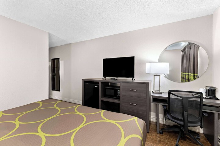 Super 8 by Wyndham Goodyear / Phoenix Area