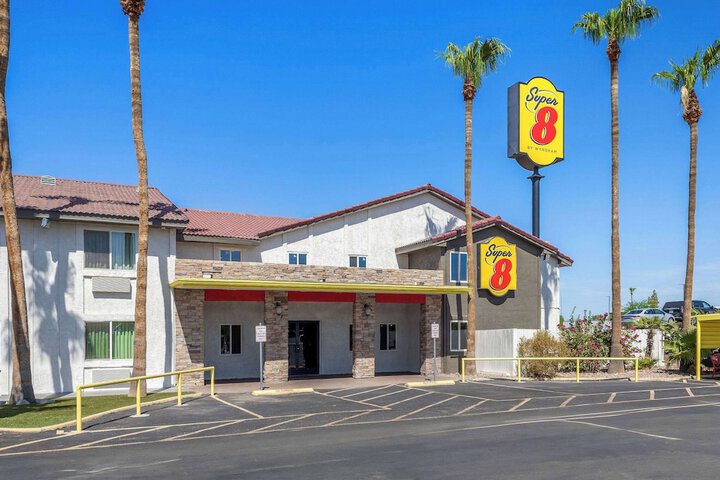 Super 8 by Wyndham Goodyear / Phoenix Area