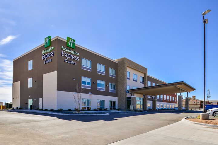 Holiday Inn Express & Suites Van Horn by IHG