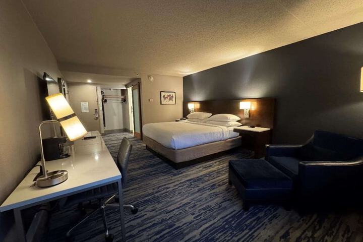 Skyline Hotel Detroit Airport SureStay Collection by BW