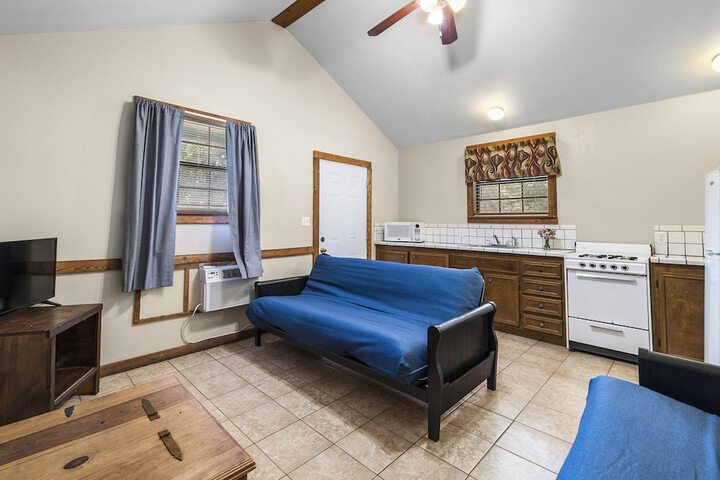 Room 14 of 65