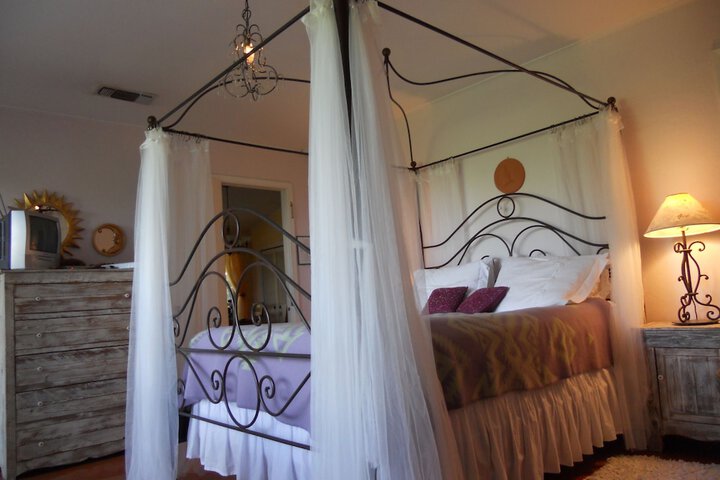 Room 49 of 108