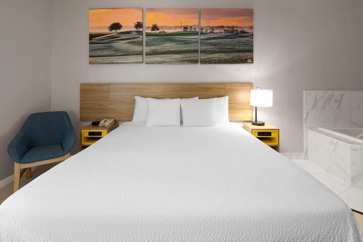 Days Inn & Suites by Wyndham Seaford