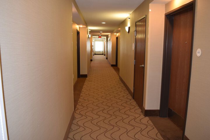 Ballroom/Hall 68 of 78