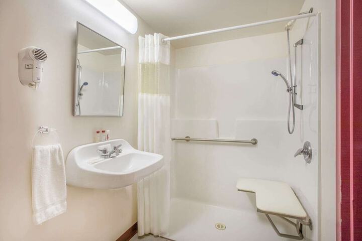 Room 20 of 36