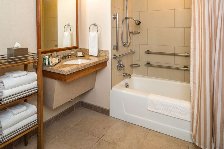 Hilton Seattle Airport & Conference Center