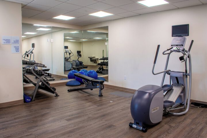 Holiday Inn Express & Suites Yorkville by IHG