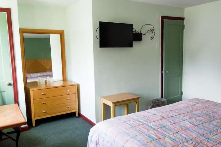Room 5 of 6
