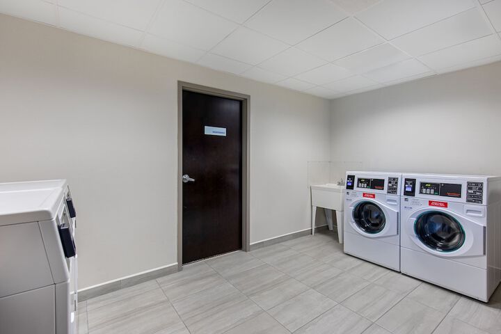 Holiday Inn Express Cleveland Northwest by IHG
