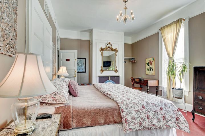 Room 60 of 76