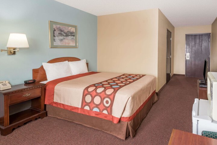 Room 15 of 20