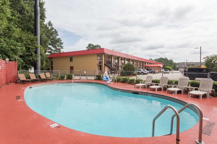 Pool 4 of 34