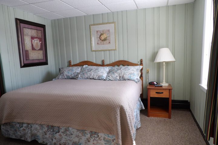 Room 33 of 44