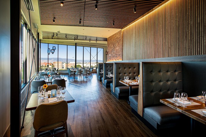 Hotel Maverick