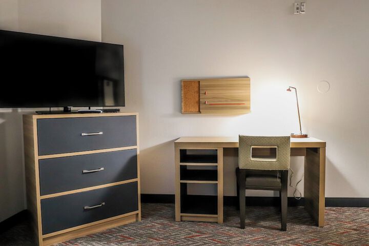 Room 50 of 96