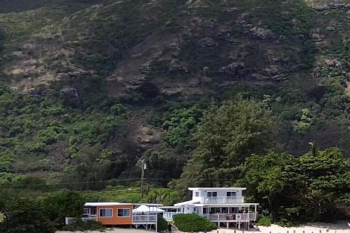 Mokulēia Beach Houses at Owen's Retreat