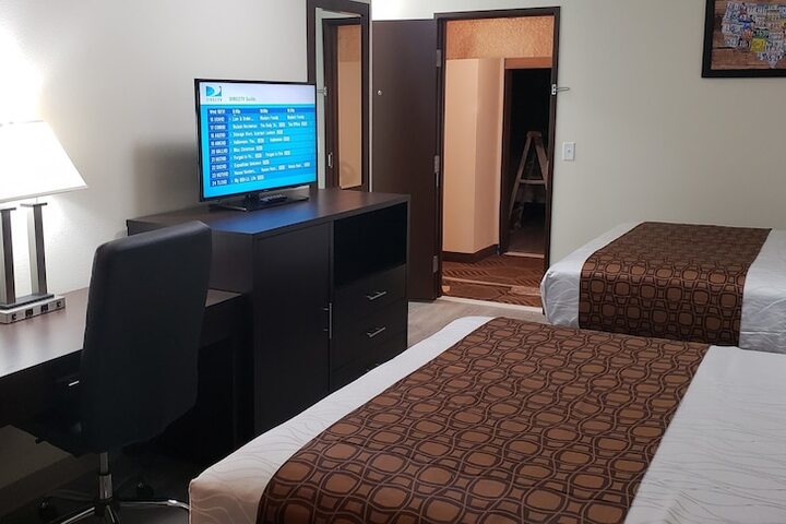 Room 8 of 10