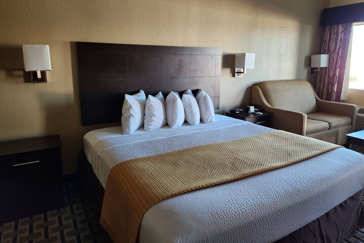 Days Inn by Wyndham Baytown East