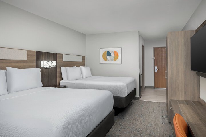 Room 21 of 38